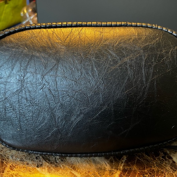 Chanel Crumpled Calfskin Coco Pleats Medium Drawstring Bag Black. - Picture 4 of 10